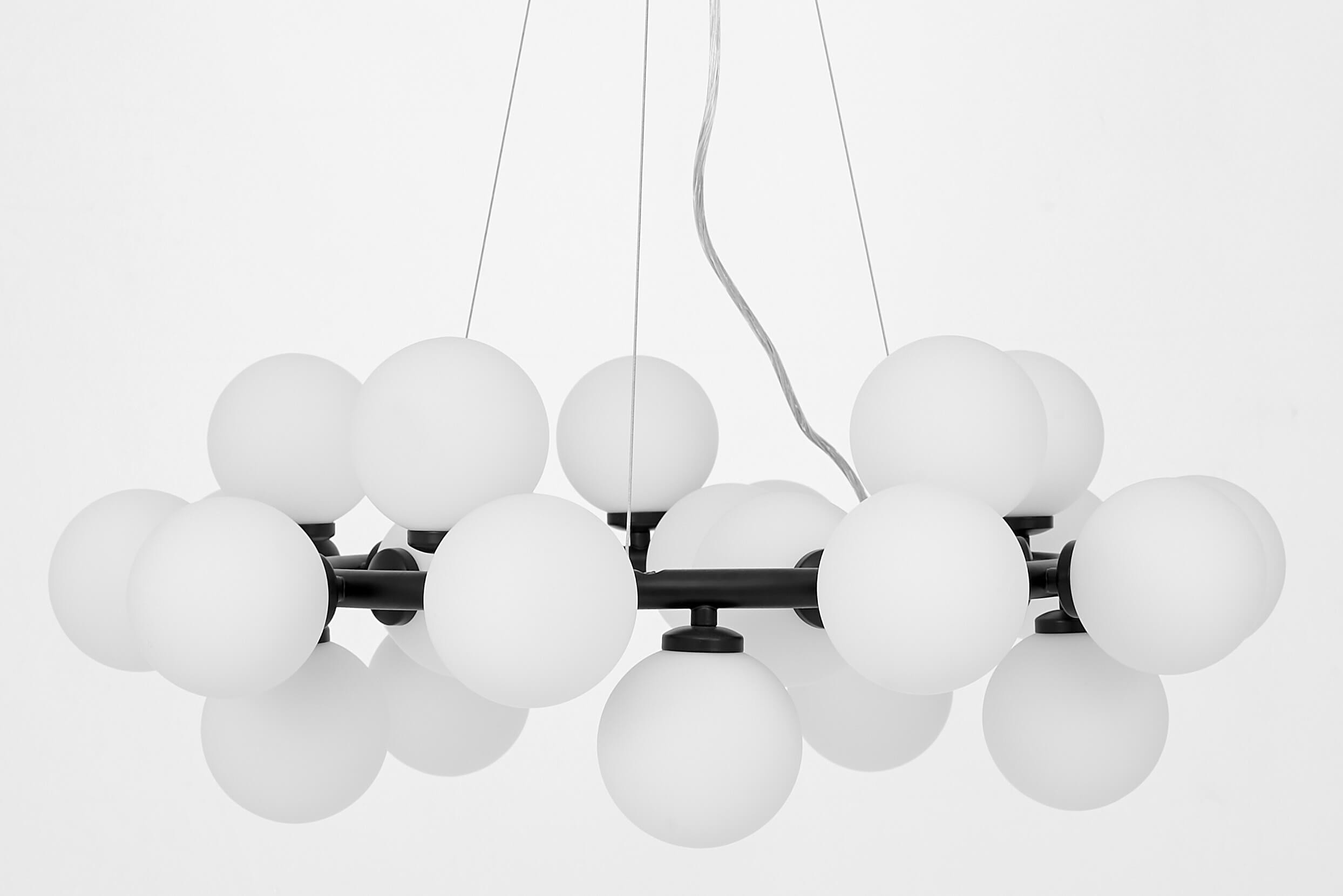 Wyjątkowość NOWOCZESNA LAMPA WISZĄCA CZARNA MARSJADA W25