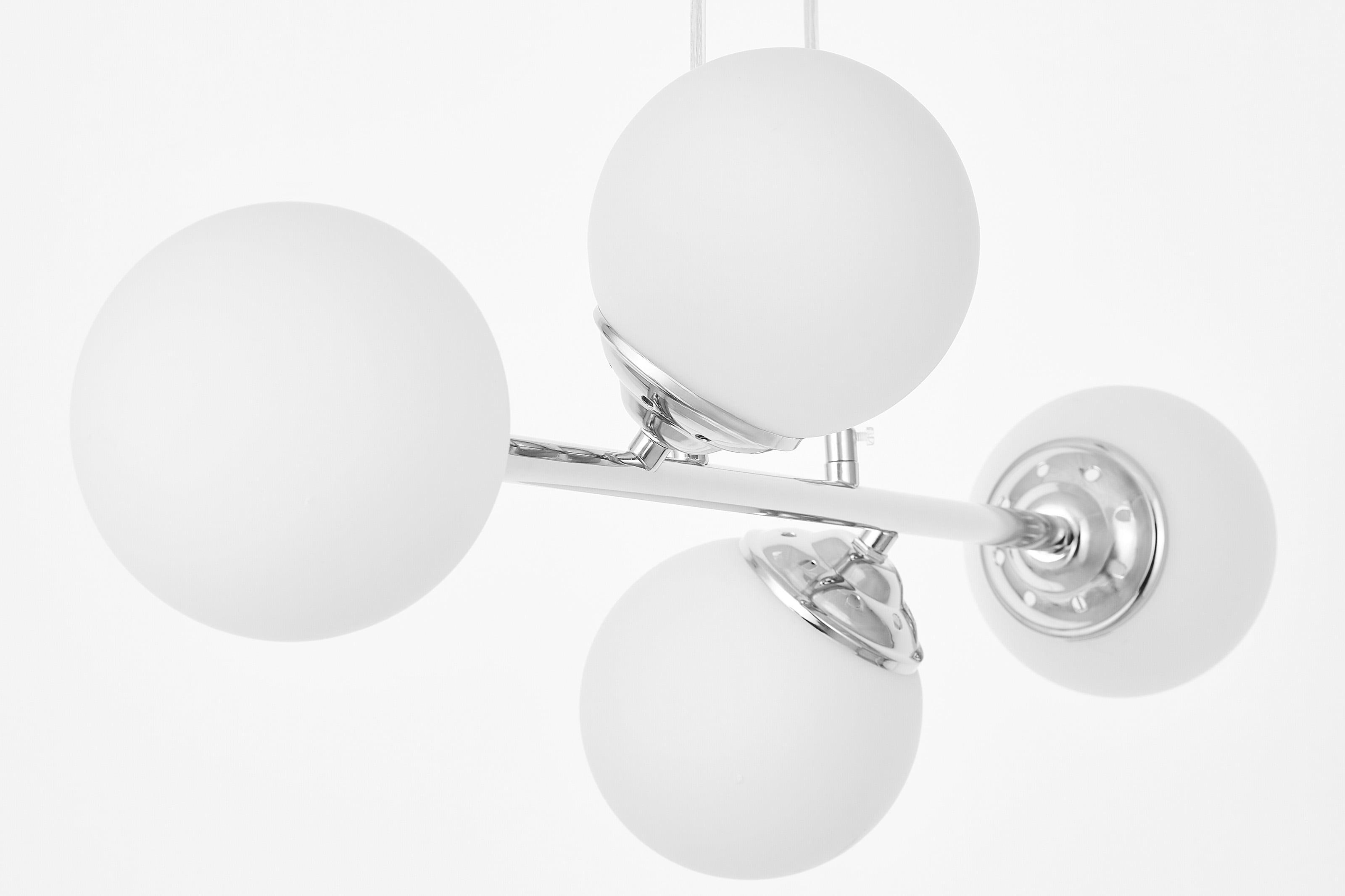 Nowoczesna lampa wisząca chromowana FINO W4 we wnętrzu